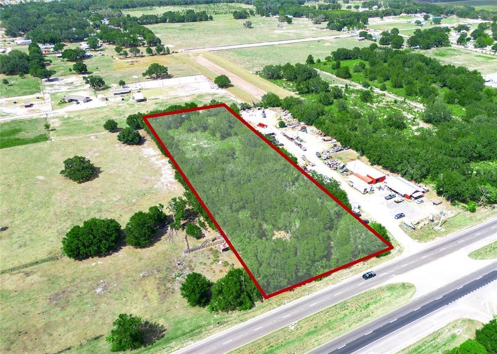 En Venta: $533,900 (3.01 acres)