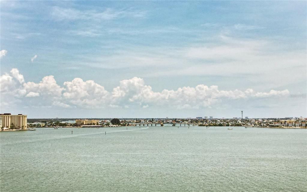 На продажу: $1,195,000 (0.18 acres)