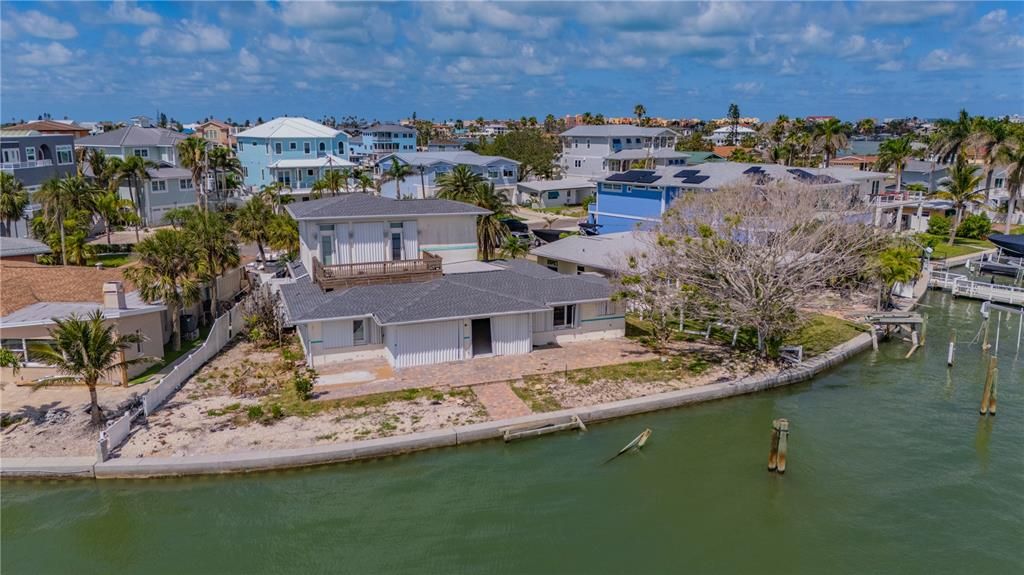 На продажу: $1,195,000 (0.18 acres)