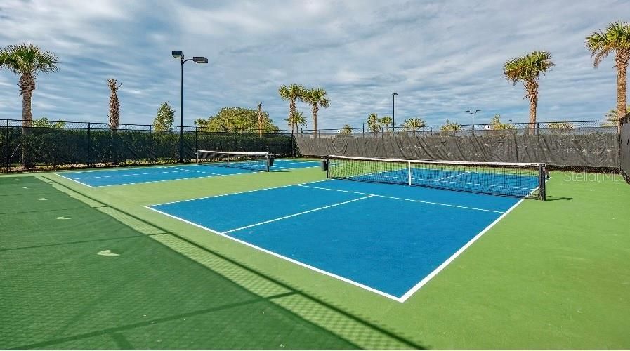 Под контрактом: $679,000 (3 спален, 2 ванн, 1918 Квадратных фут)