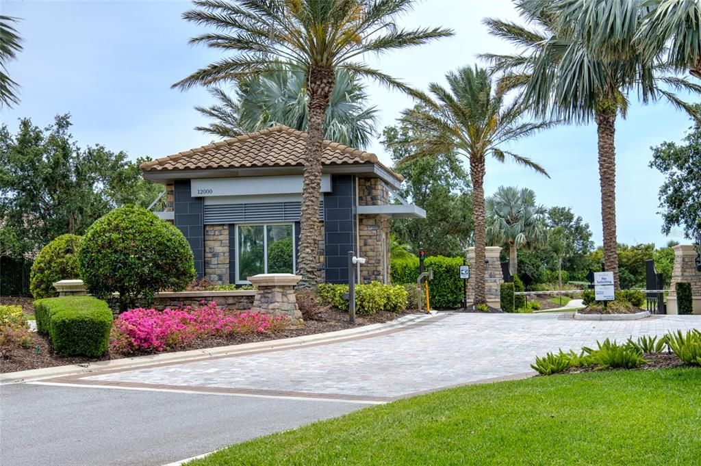 Под контрактом: $679,000 (3 спален, 2 ванн, 1918 Квадратных фут)