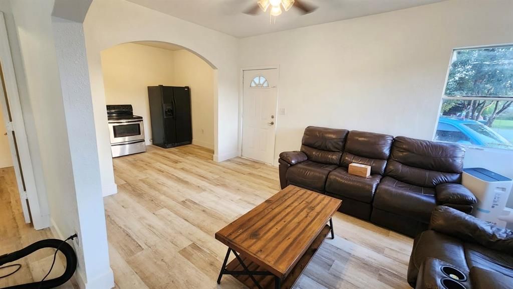 En Venta: $149,990 (4 camas, 2 baños, 1774 Pies cuadrados)