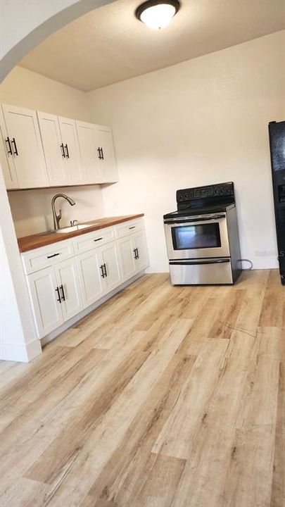 En Venta: $149,990 (4 camas, 2 baños, 1774 Pies cuadrados)