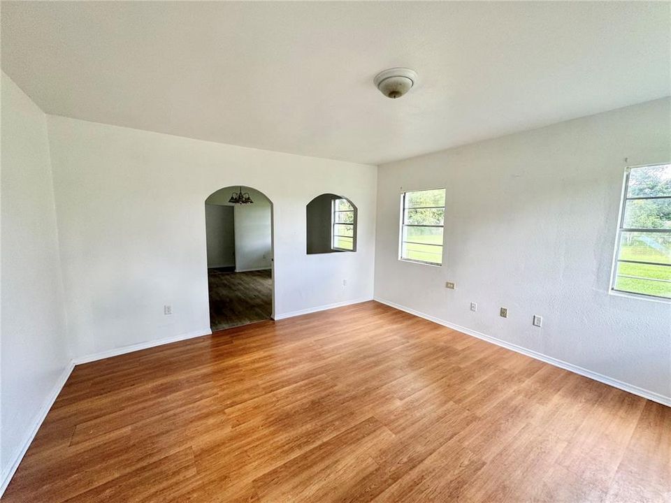 En Venta: $149,990 (4 camas, 2 baños, 1774 Pies cuadrados)