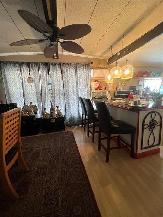 For Sale: $57,000 (2 beds, 1 baths, 732 Square Feet)