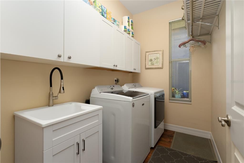 For Sale: $1,125,000 (3 beds, 3 baths, 2312 Square Feet)