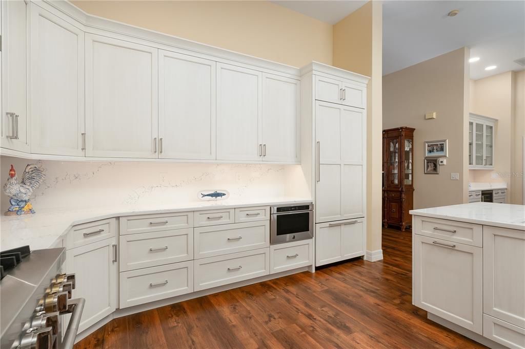 For Sale: $1,125,000 (3 beds, 3 baths, 2312 Square Feet)