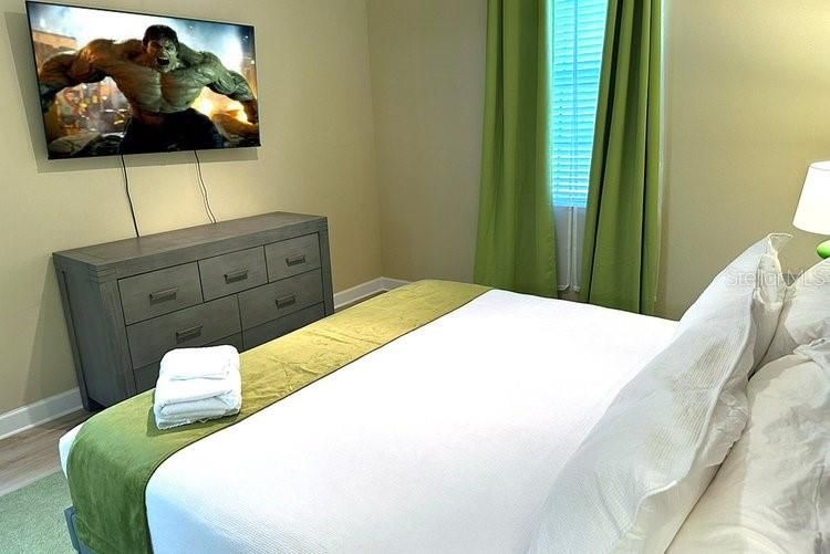 На продажу: $949,000 (9 спален, 5 ванн, 3909 Квадратных фут)