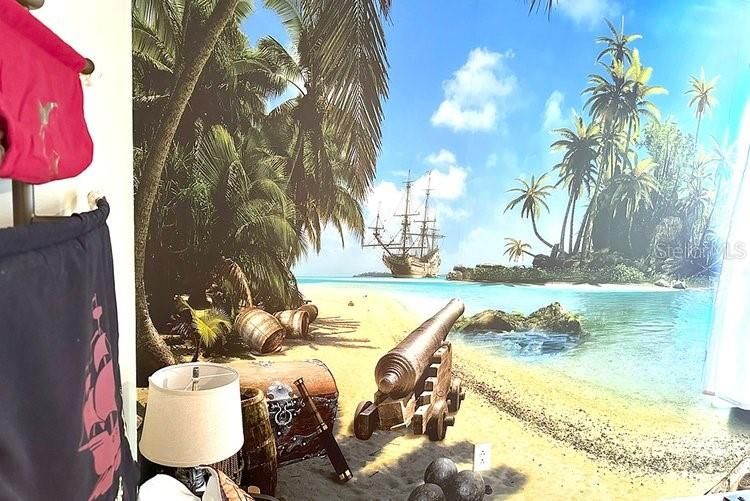 На продажу: $949,000 (9 спален, 5 ванн, 3909 Квадратных фут)