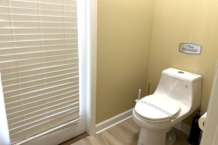 На продажу: $949,000 (9 спален, 5 ванн, 3909 Квадратных фут)