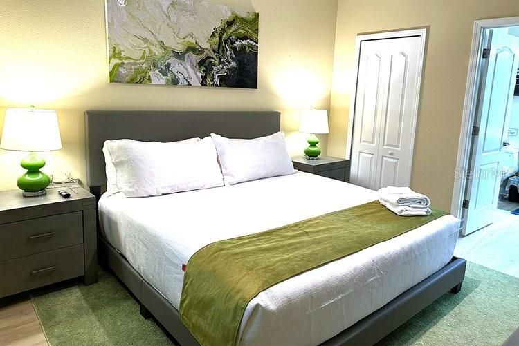 На продажу: $949,000 (9 спален, 5 ванн, 3909 Квадратных фут)