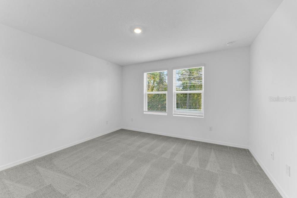 For Sale: $325,000 (3 beds, 2 baths, 1373 Square Feet)