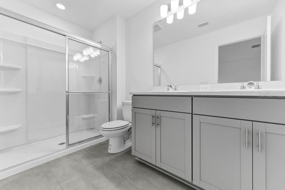 For Sale: $325,000 (3 beds, 2 baths, 1373 Square Feet)