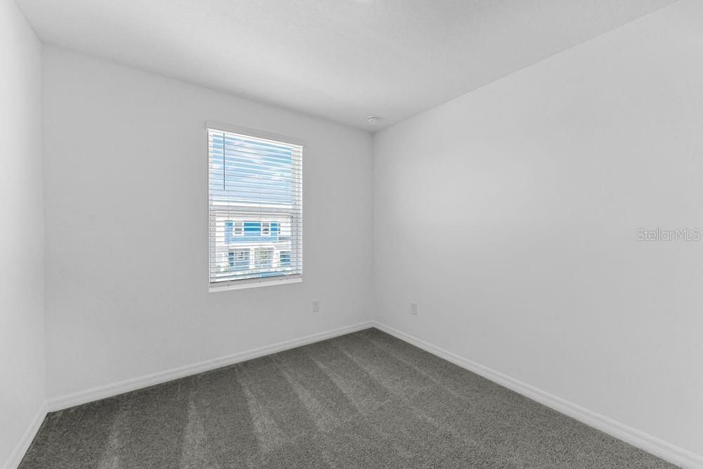 For Sale: $325,000 (3 beds, 2 baths, 1373 Square Feet)