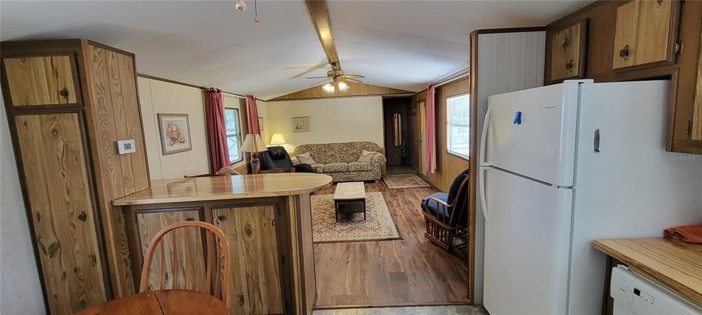 待售: $149,900 (2 贝兹, 2 浴室, 1246 平方英尺)