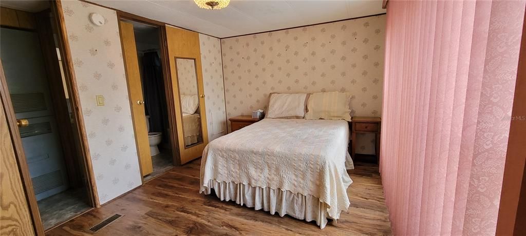 待售: $149,900 (2 贝兹, 2 浴室, 1246 平方英尺)