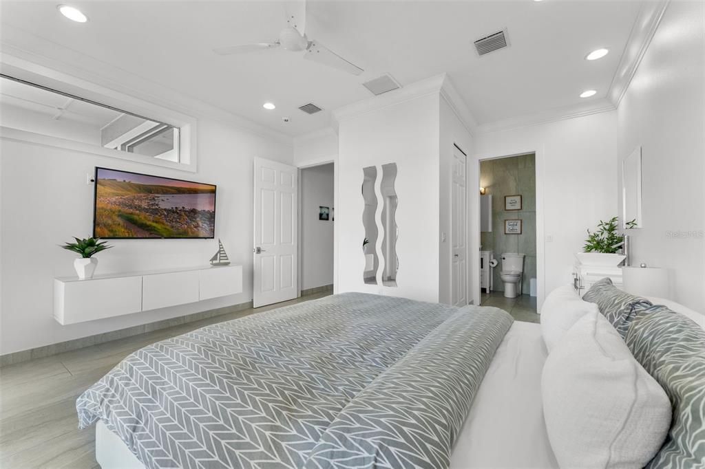 待售: $4,299,999 (8 贝兹, 6 浴室, 7000 平方英尺)