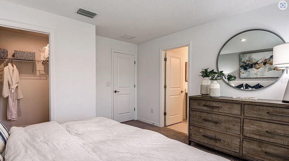 For Sale: $325,000 (3 beds, 2 baths, 1373 Square Feet)