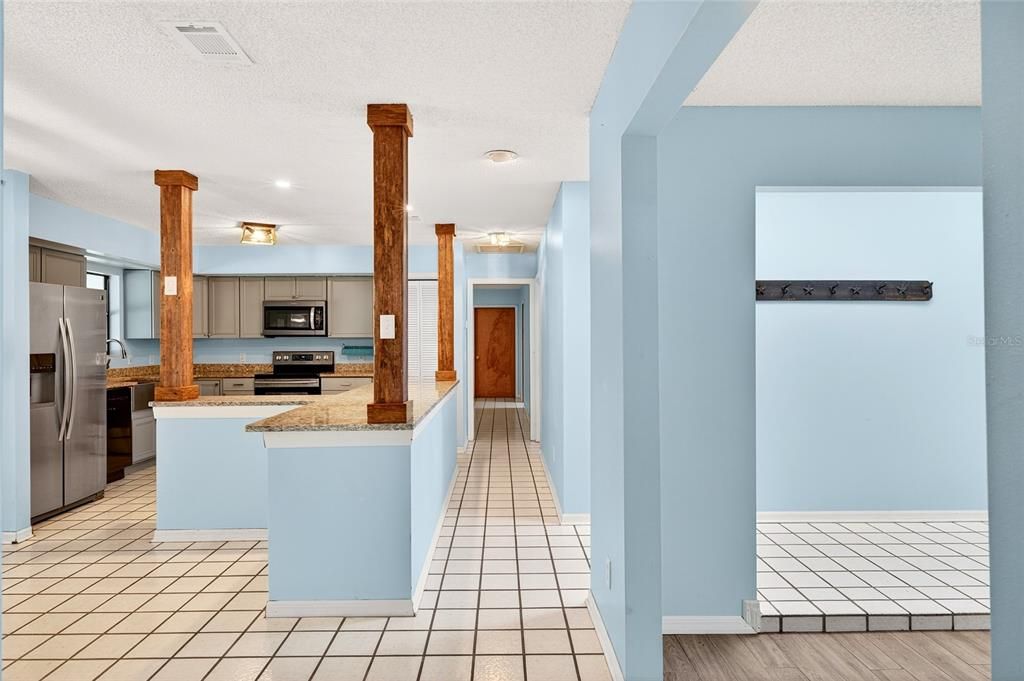 For Sale: $415,000 (3 beds, 2 baths, 1874 Square Feet)