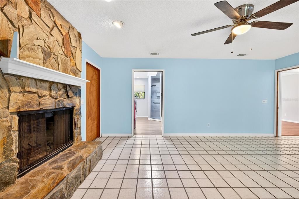 For Sale: $415,000 (3 beds, 2 baths, 1874 Square Feet)