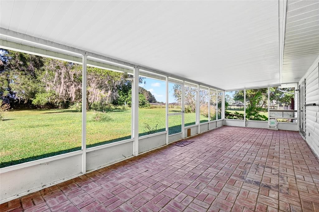 For Sale: $415,000 (3 beds, 2 baths, 1874 Square Feet)