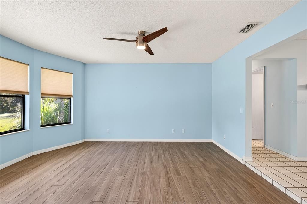 For Sale: $415,000 (3 beds, 2 baths, 1874 Square Feet)