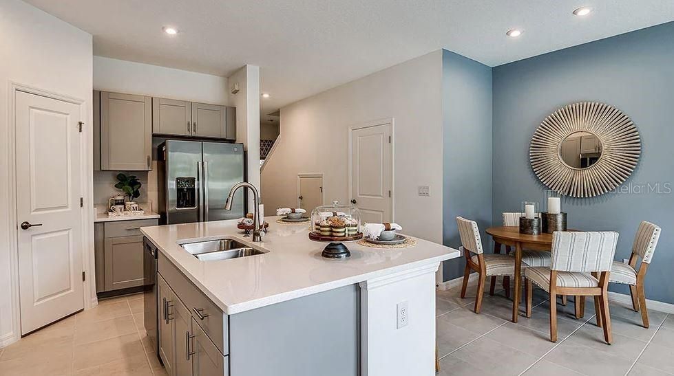 For Sale: $325,000 (3 beds, 2 baths, 1373 Square Feet)