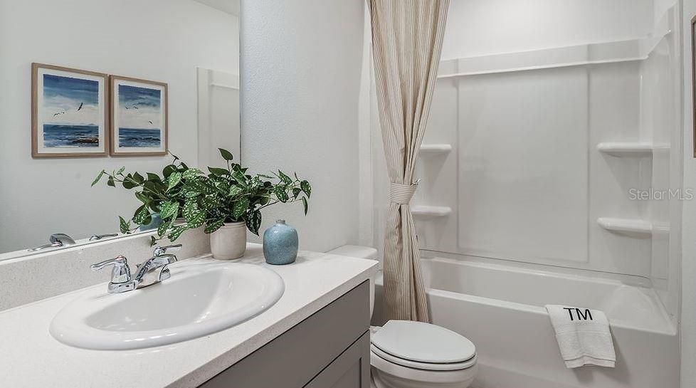 For Sale: $325,000 (3 beds, 2 baths, 1373 Square Feet)