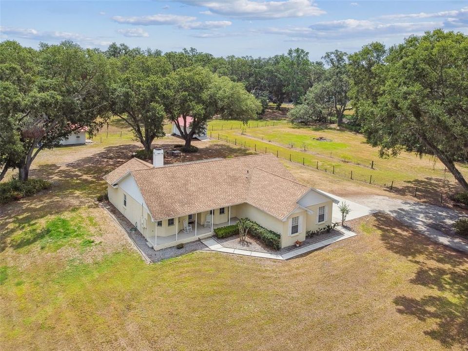 For Sale: $550,000 (3 beds, 2 baths, 1709 Square Feet)