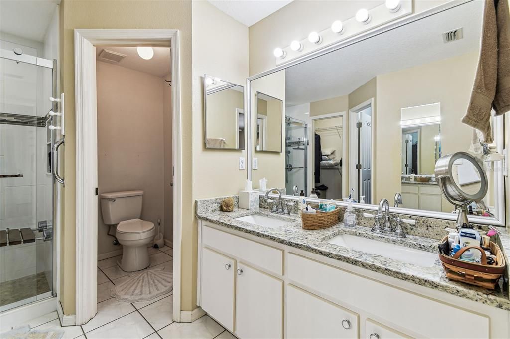 For Sale: $550,000 (3 beds, 2 baths, 1709 Square Feet)