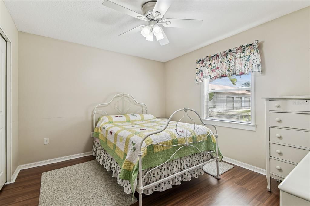 For Sale: $550,000 (3 beds, 2 baths, 1709 Square Feet)