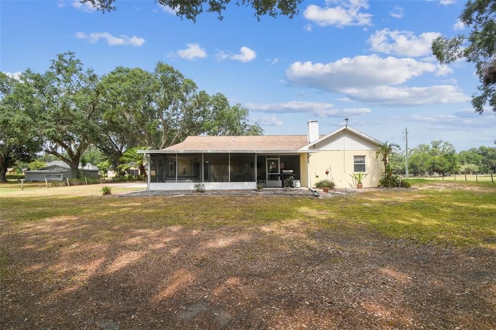 For Sale: $550,000 (3 beds, 2 baths, 1709 Square Feet)