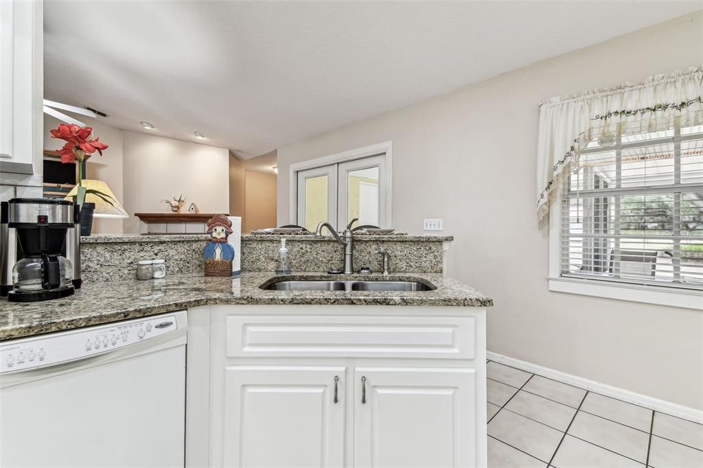 For Sale: $550,000 (3 beds, 2 baths, 1709 Square Feet)