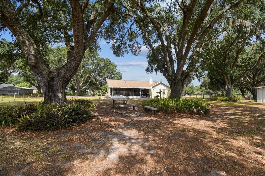 For Sale: $550,000 (3 beds, 2 baths, 1709 Square Feet)