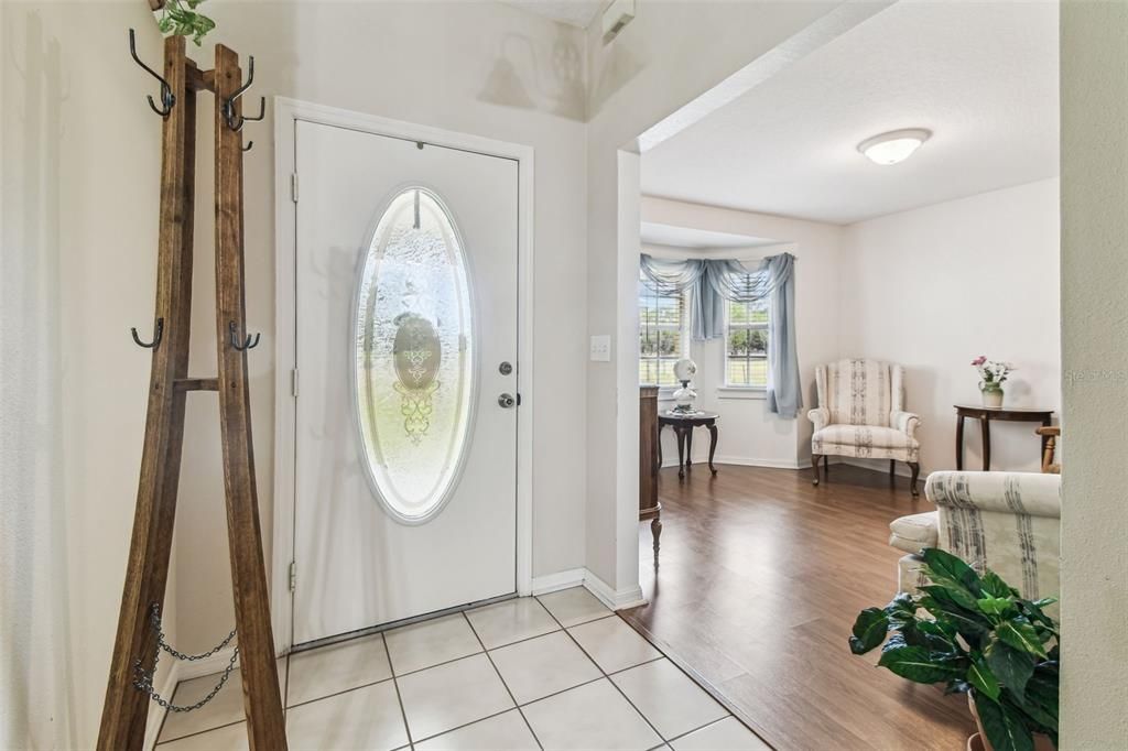 For Sale: $550,000 (3 beds, 2 baths, 1709 Square Feet)