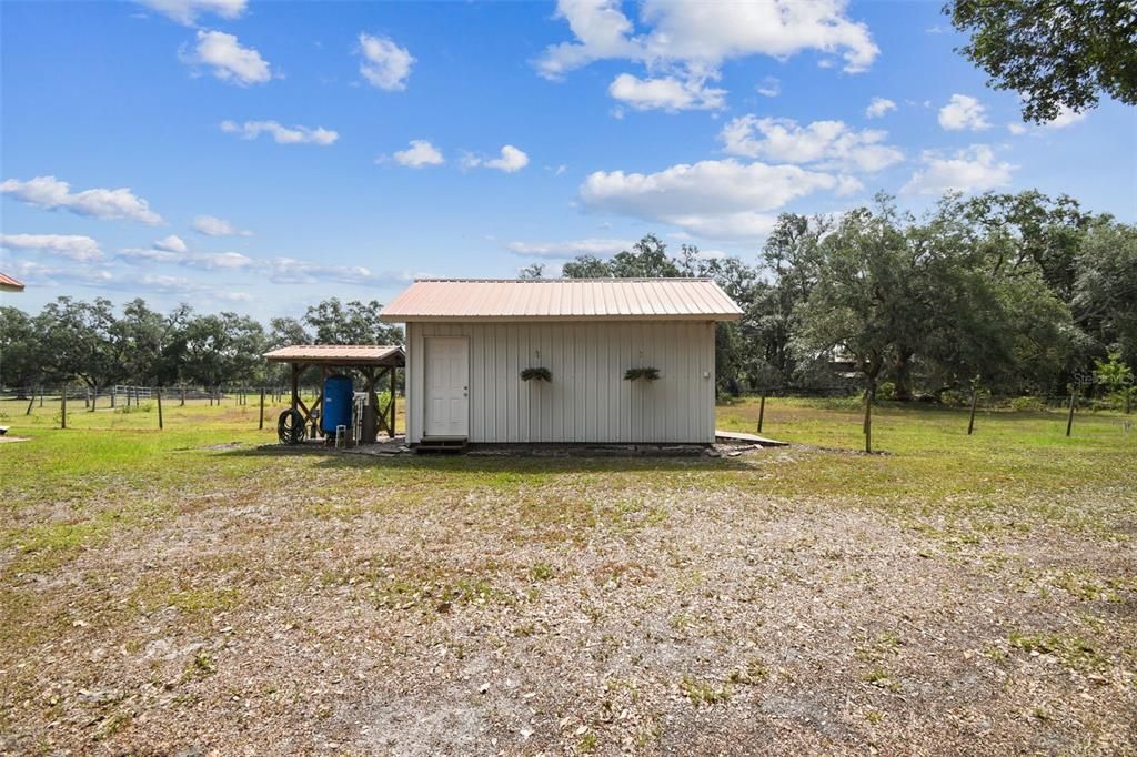 For Sale: $550,000 (3 beds, 2 baths, 1709 Square Feet)