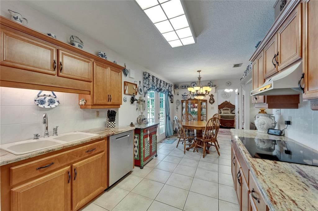 For Sale: $560,000 (3 beds, 2 baths, 2020 Square Feet)