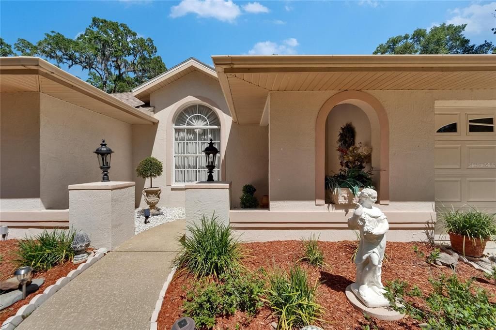 For Sale: $560,000 (3 beds, 2 baths, 2020 Square Feet)