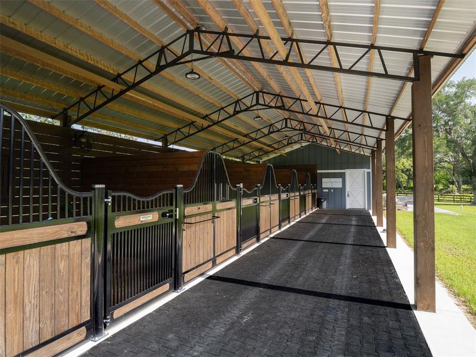 For Sale: $1,245,000 (3 beds, 2 baths, 1783 Square Feet)