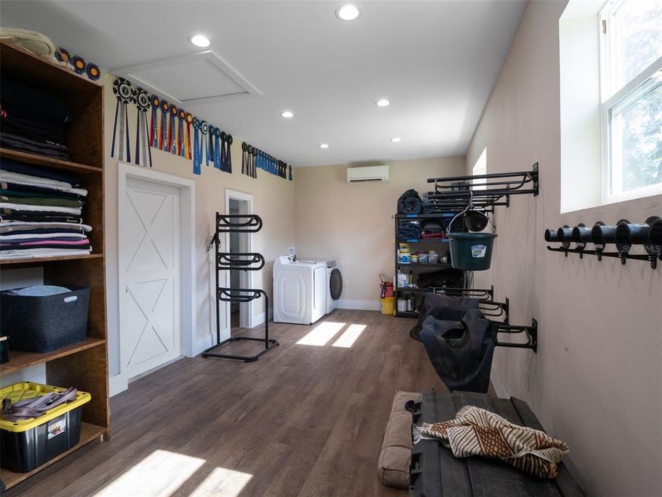 For Sale: $1,245,000 (3 beds, 2 baths, 1783 Square Feet)