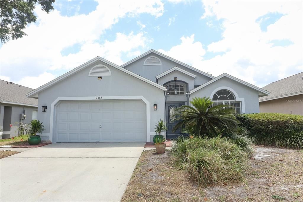 Recently Rented: $2,850 (3 beds, 2 baths, 1511 Square Feet)