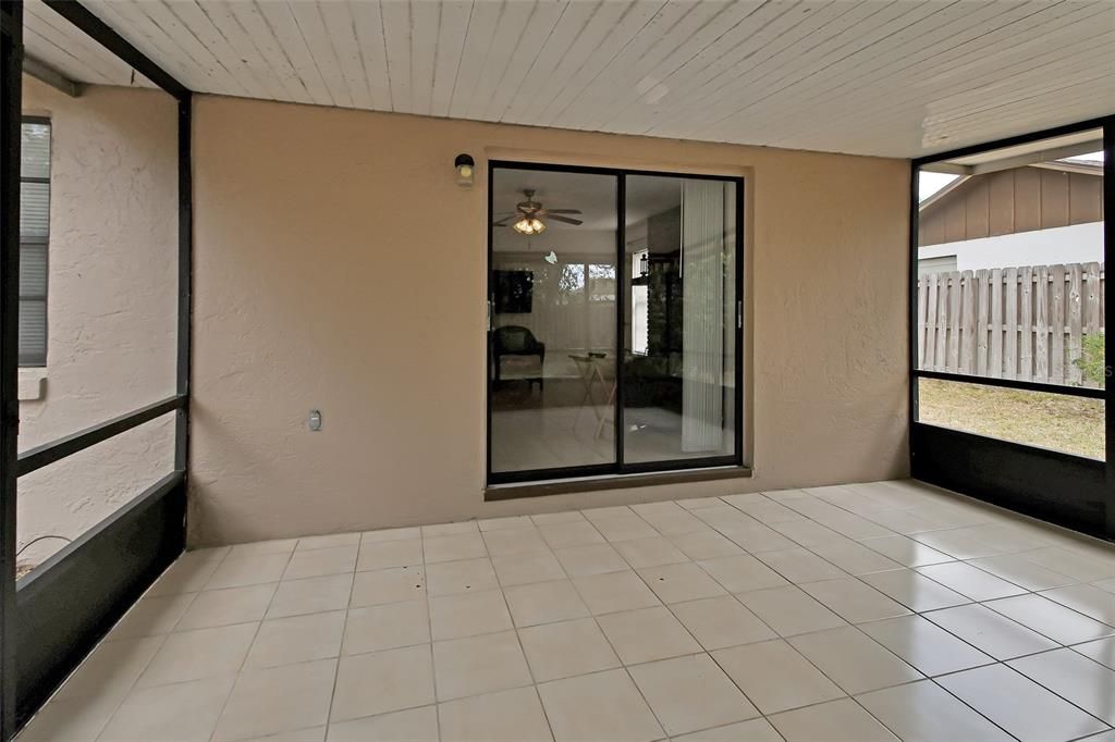 合同活跃: $325,000 (3 贝兹, 2 浴室, 1820 平方英尺)