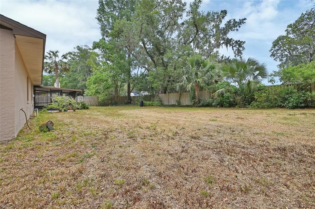 合同活跃: $325,000 (3 贝兹, 2 浴室, 1820 平方英尺)