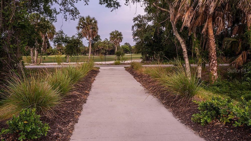 For Sale: $325,000 (3 beds, 2 baths, 1373 Square Feet)