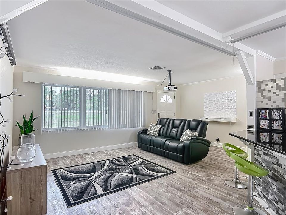 待售: $850,000 (0 贝兹, 0 浴室, 1710 平方英尺)