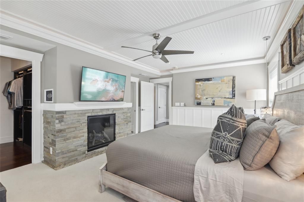 Под контрактом: $2,195,000 (6 спален, 6 ванн, 3300 Квадратных фут)