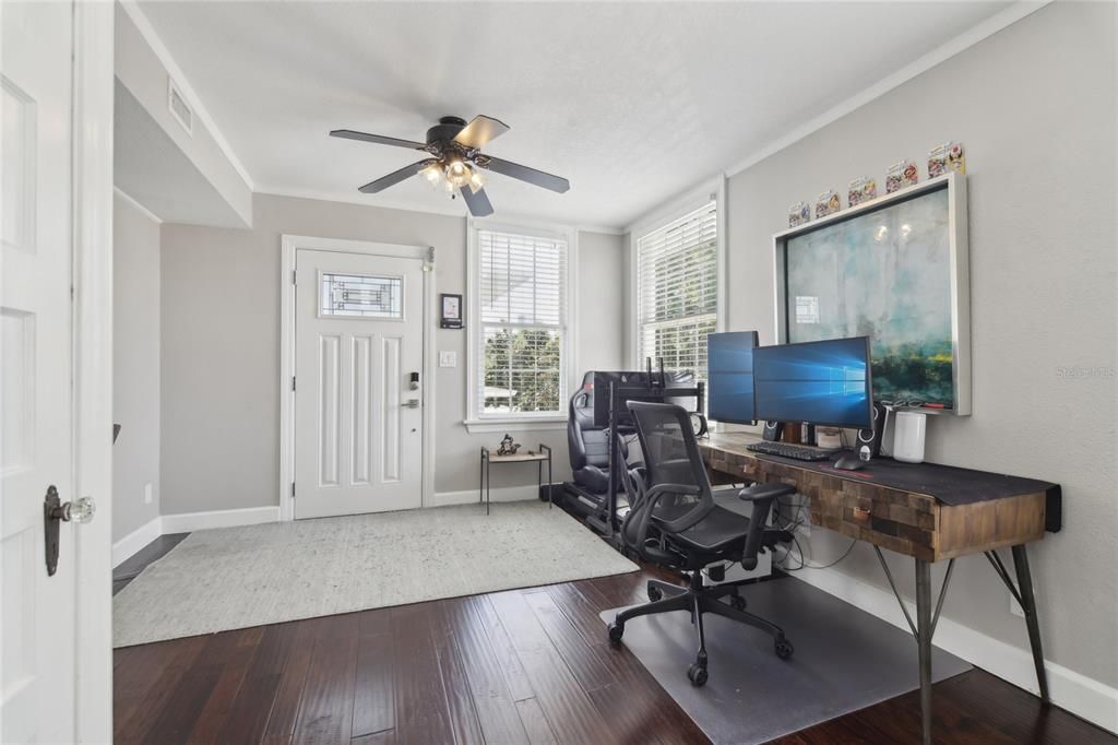 Под контрактом: $2,195,000 (6 спален, 6 ванн, 3300 Квадратных фут)