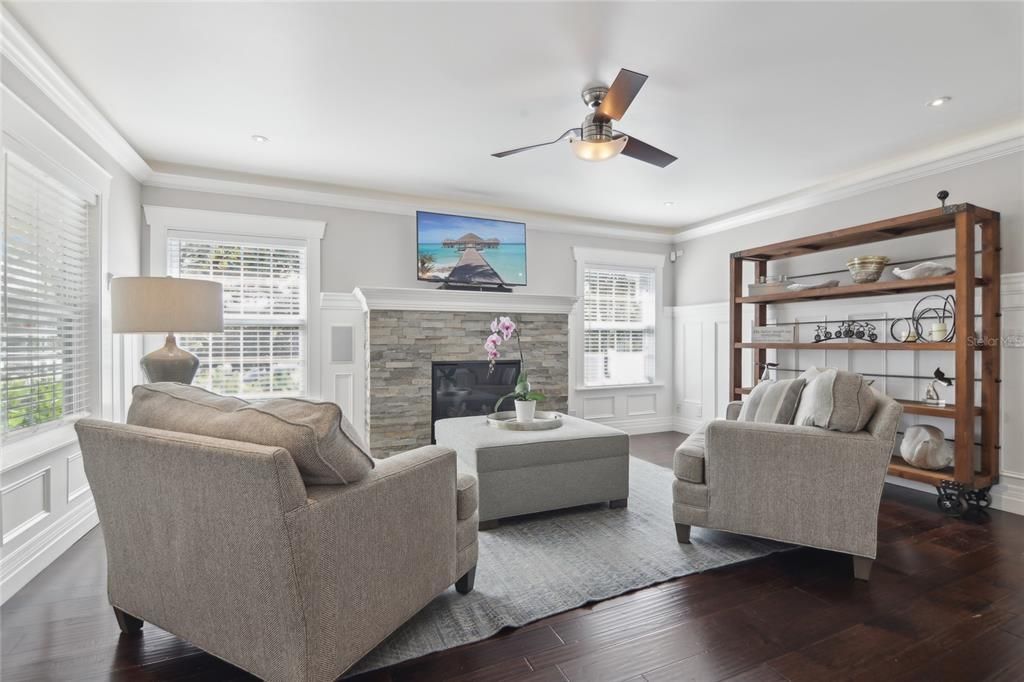 Под контрактом: $2,195,000 (6 спален, 6 ванн, 3300 Квадратных фут)