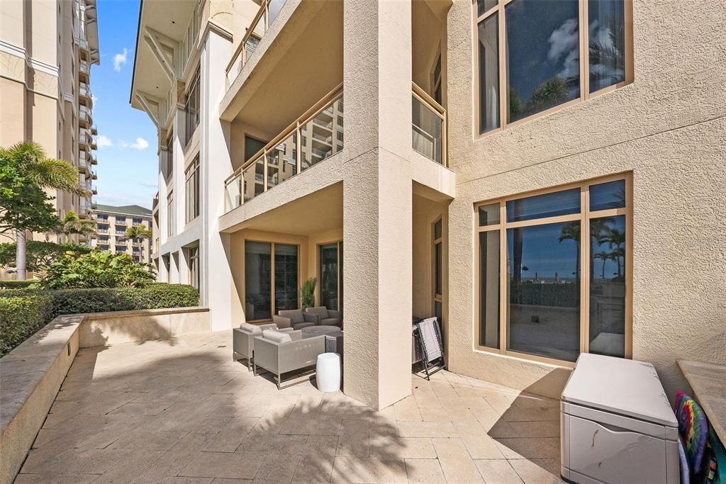 For Rent: $12,000 (3 beds, 2 baths, 1861 Square Feet)