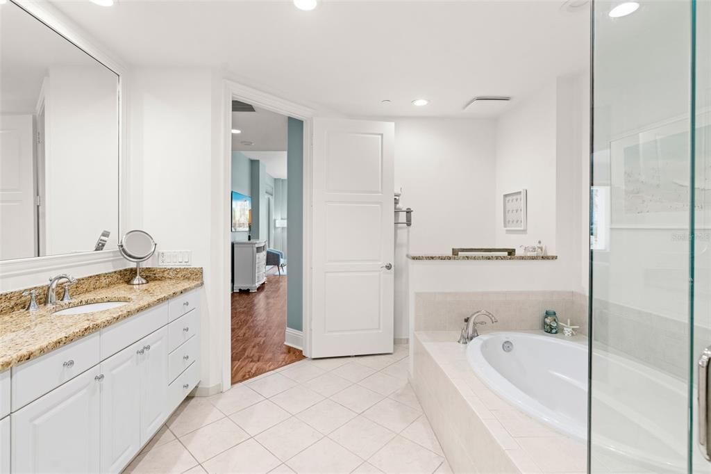 For Rent: $12,000 (3 beds, 2 baths, 1861 Square Feet)